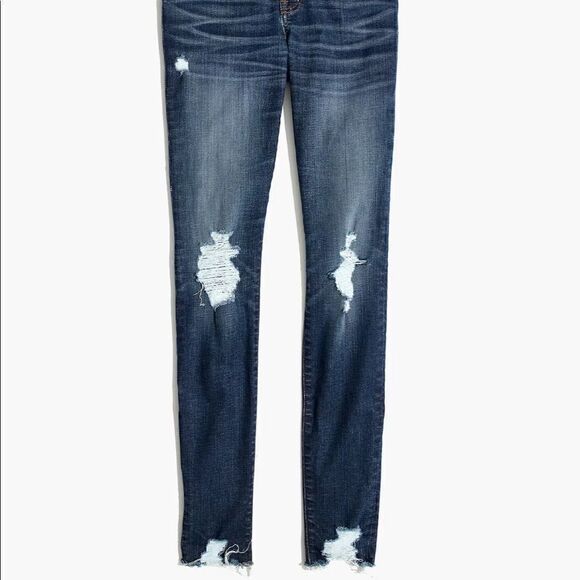 Madewell 9” High-Rise Skinny Jeans: Destructed Edition! 🔥 - Picture 5 of 11